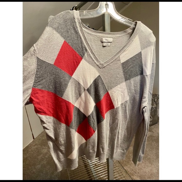 Women’s V-Neck Sweater - Picture 3 of 4